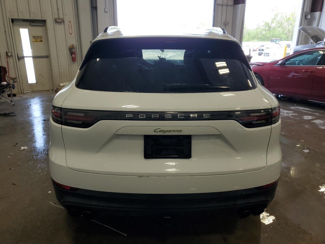 2021 Porsche Cayenne E-Hybrid - Image 6