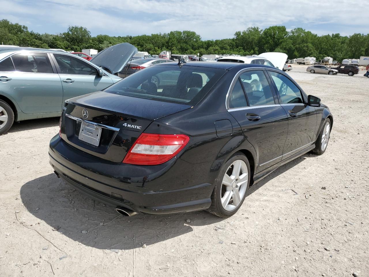 2010 Mercedes-Benz C 300 4Matic - Image 3