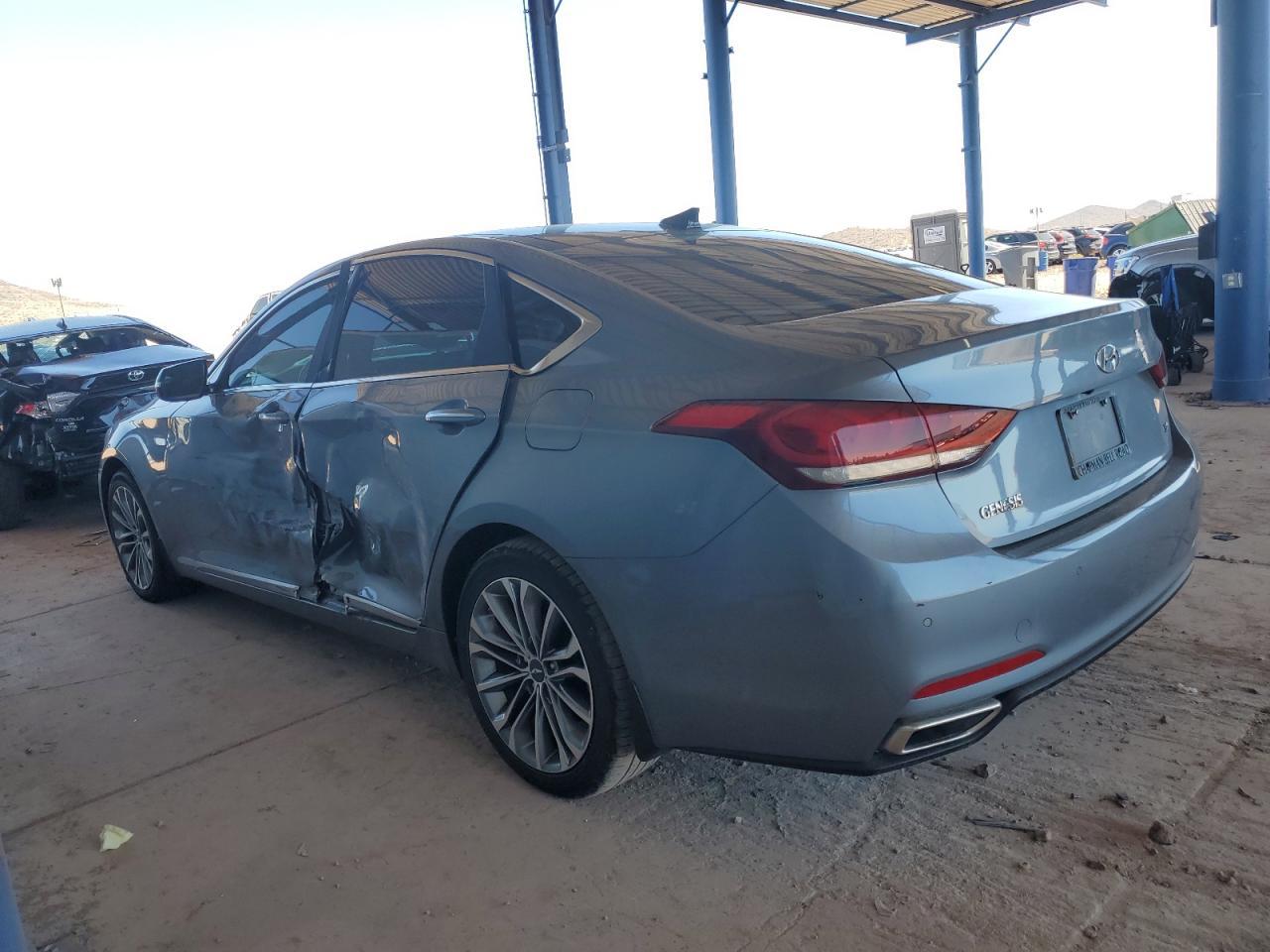 2015 Hyundai Genesis 3.8L - Фото 2