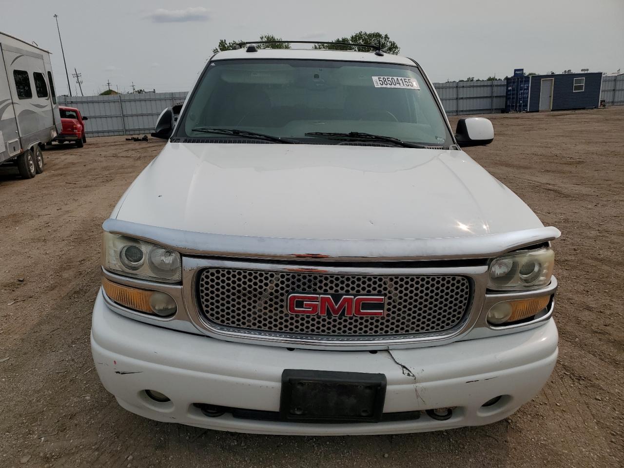 2005 GMC Yukon Denali - Фото 5