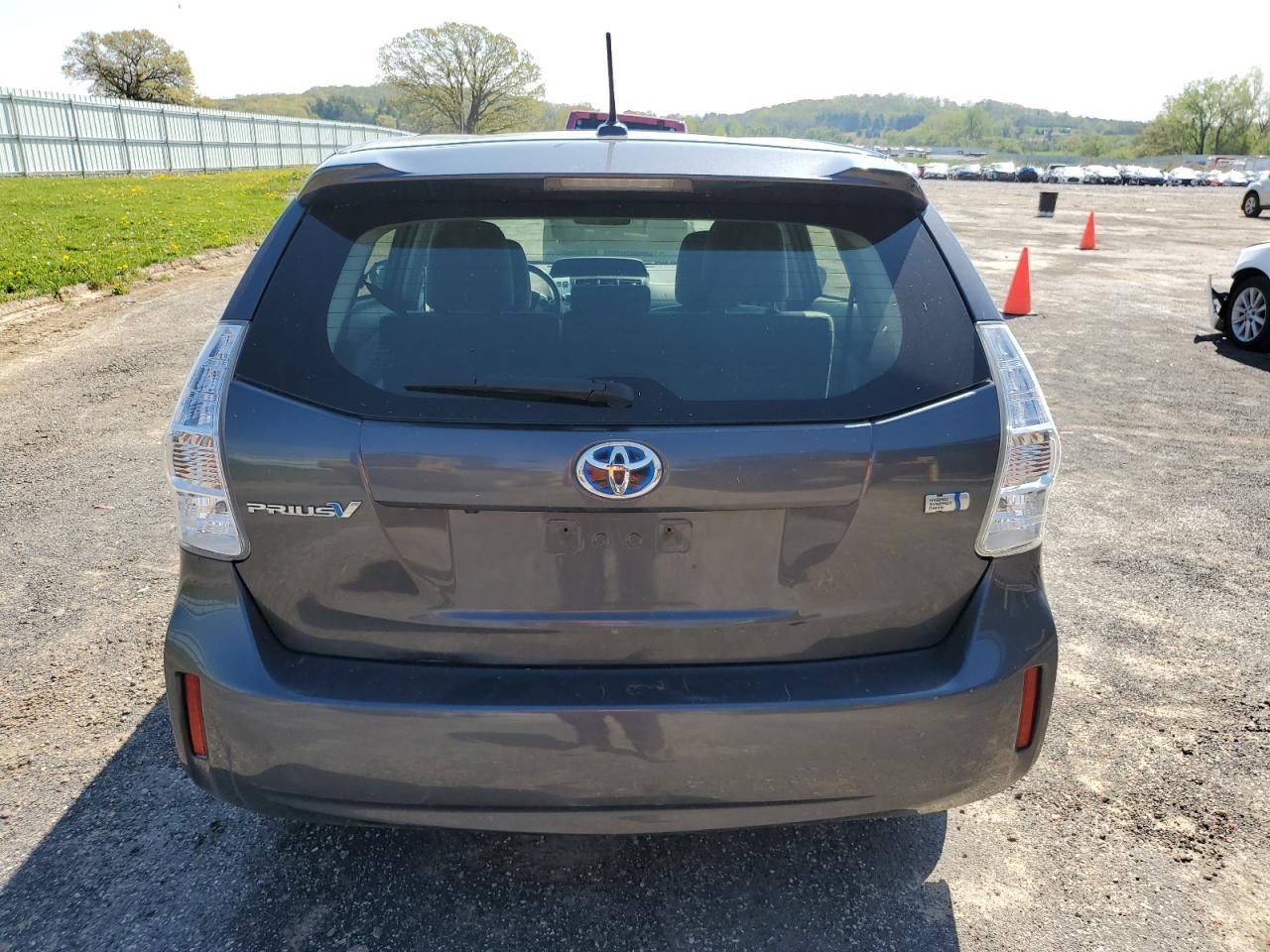 2013 Toyota Prius V - Фото 6