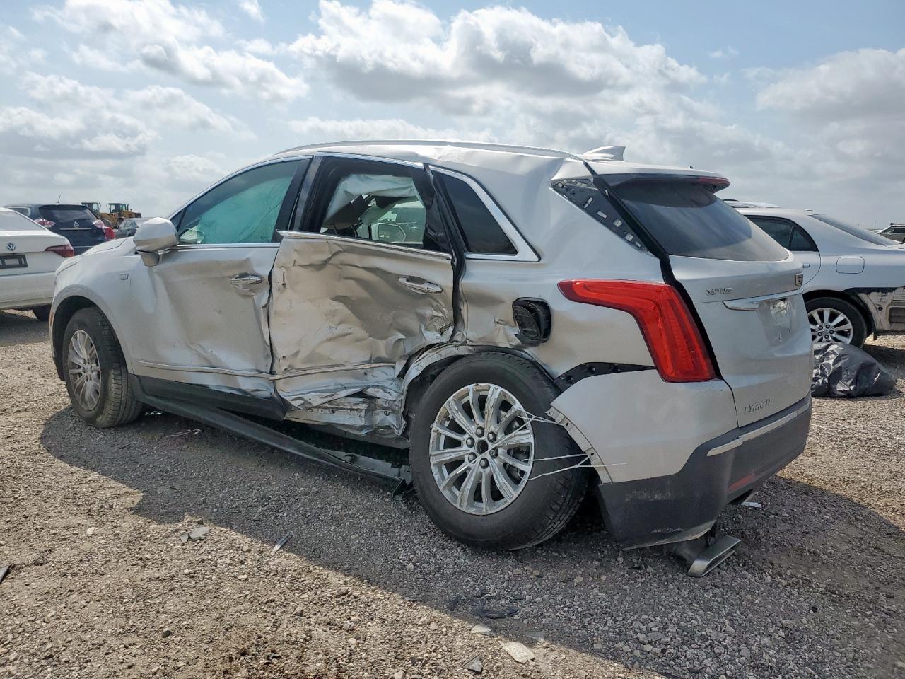 2019 Cadillac Xt5 - Фото 2