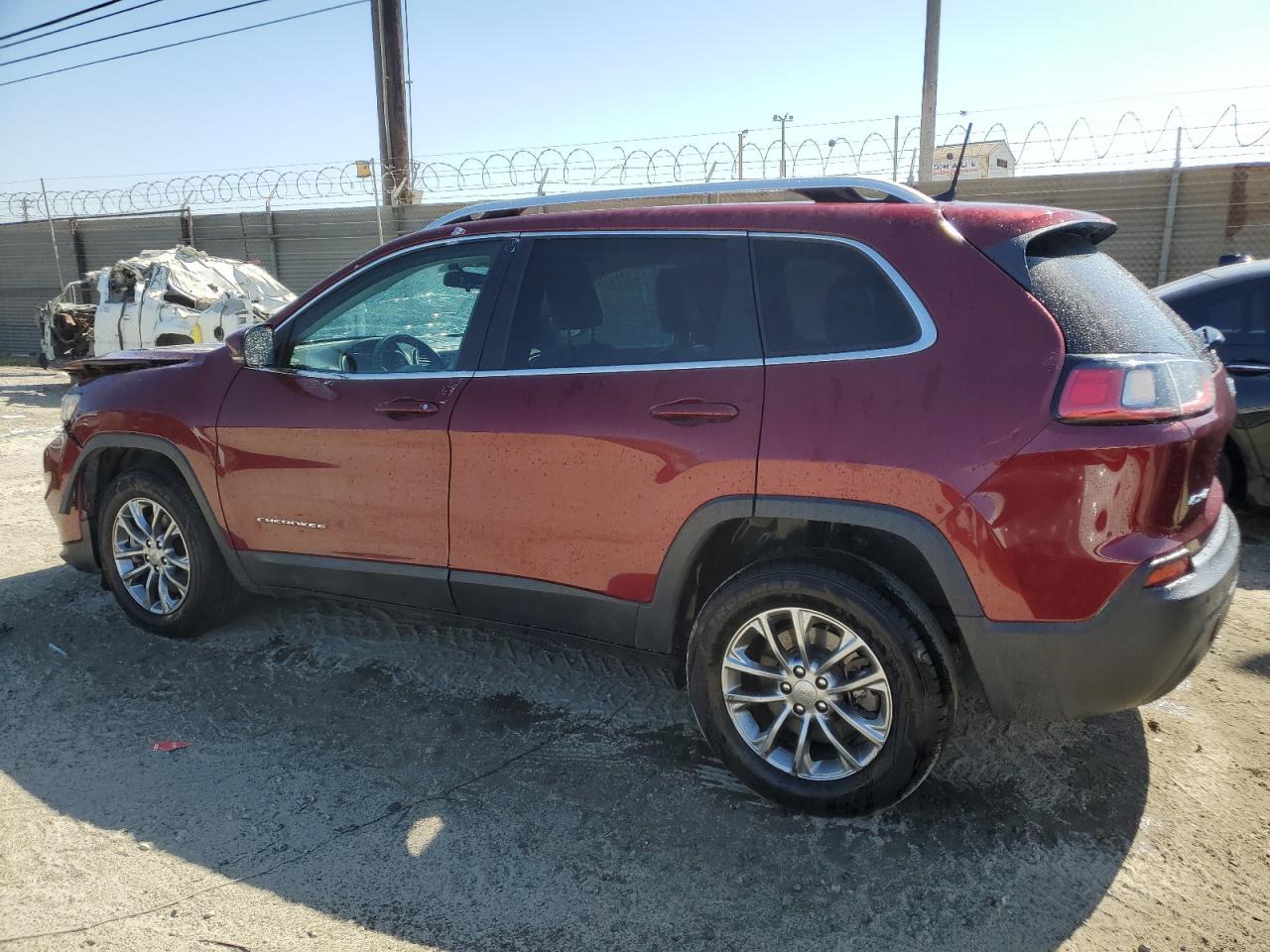 2019 Jeep Cherokee Latitude Plus - Image 2