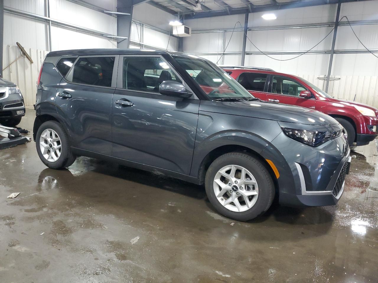2025 Kia Soul Lx - Image 4