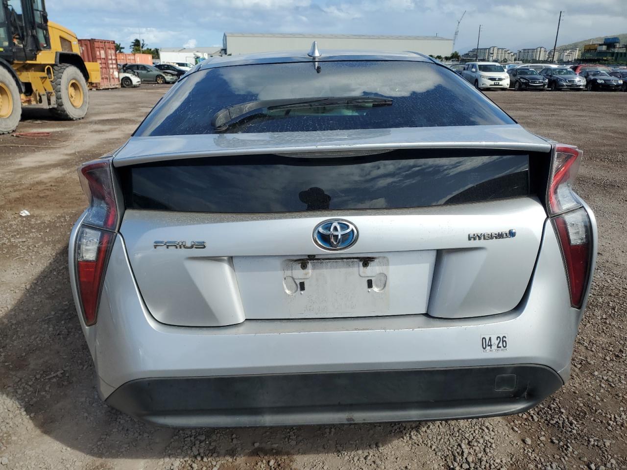 2017 Toyota Prius - Image 6