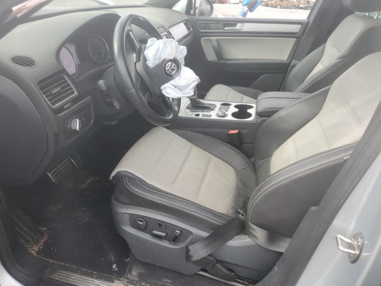 2017 Volkswagen Touareg - Фото 7