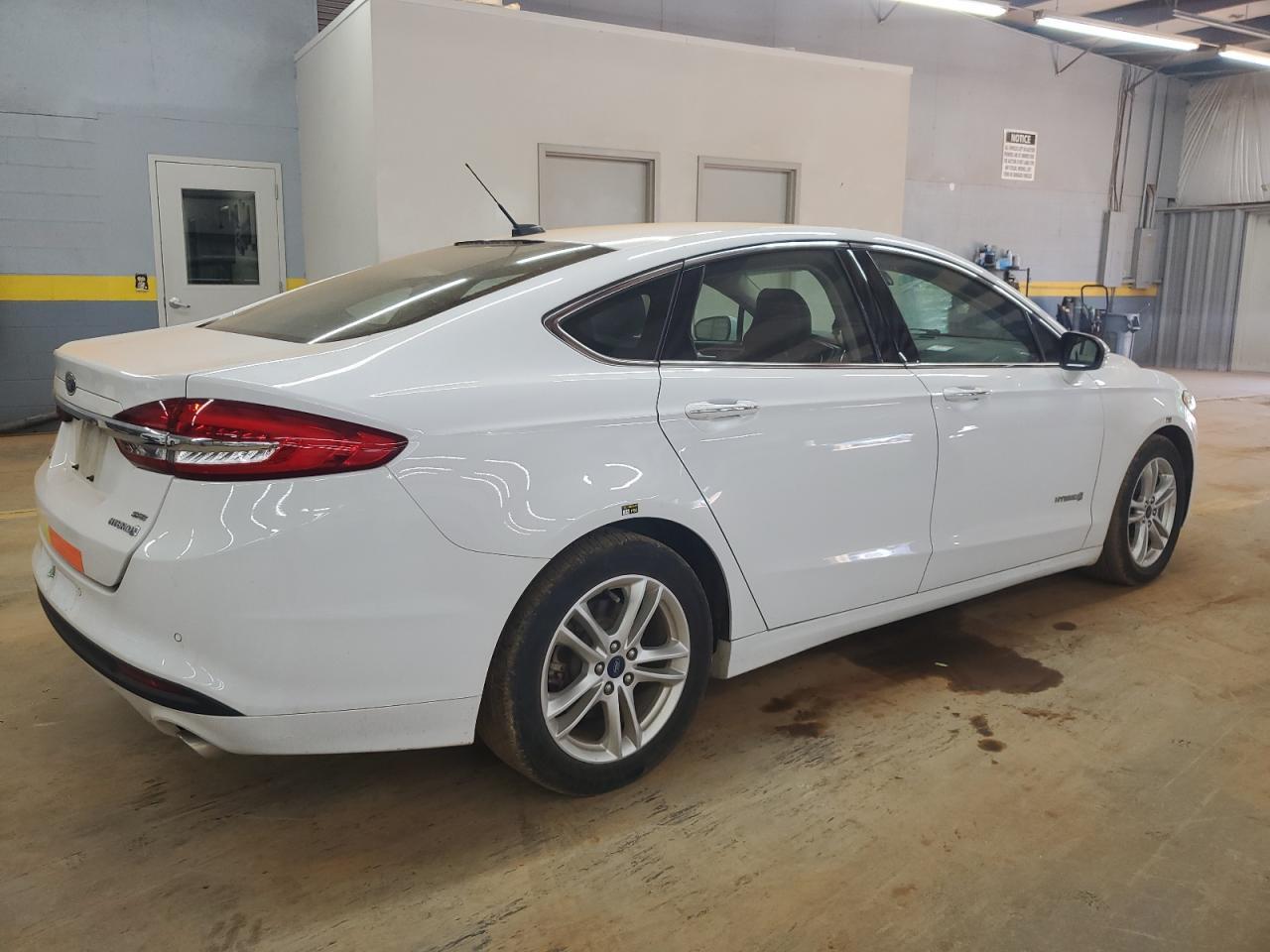 2018 Ford Fusion Se Hybrid - Image 3