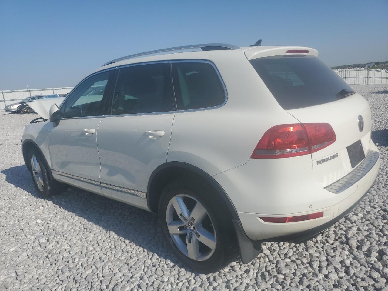 2012 Volkswagen Touareg V6 - Фото 2