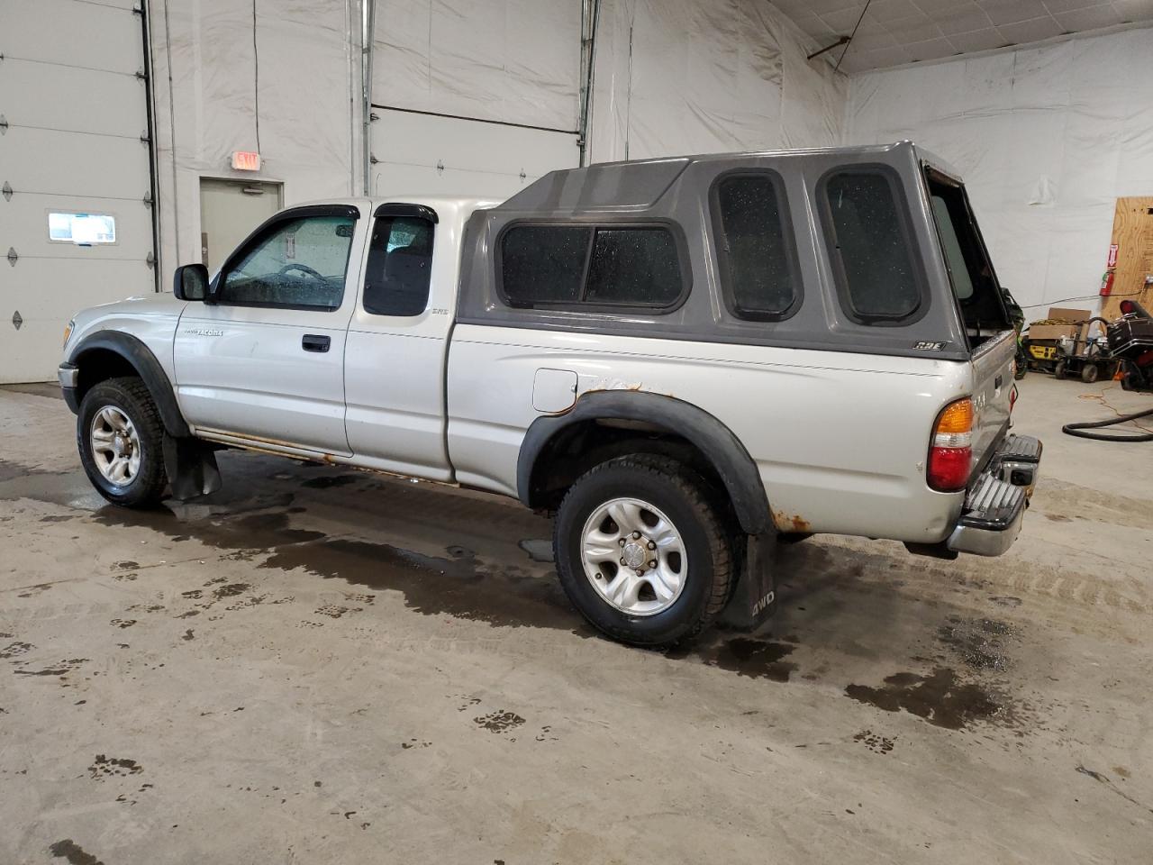 2001 Toyota Tacoma Xtracab - Image 2