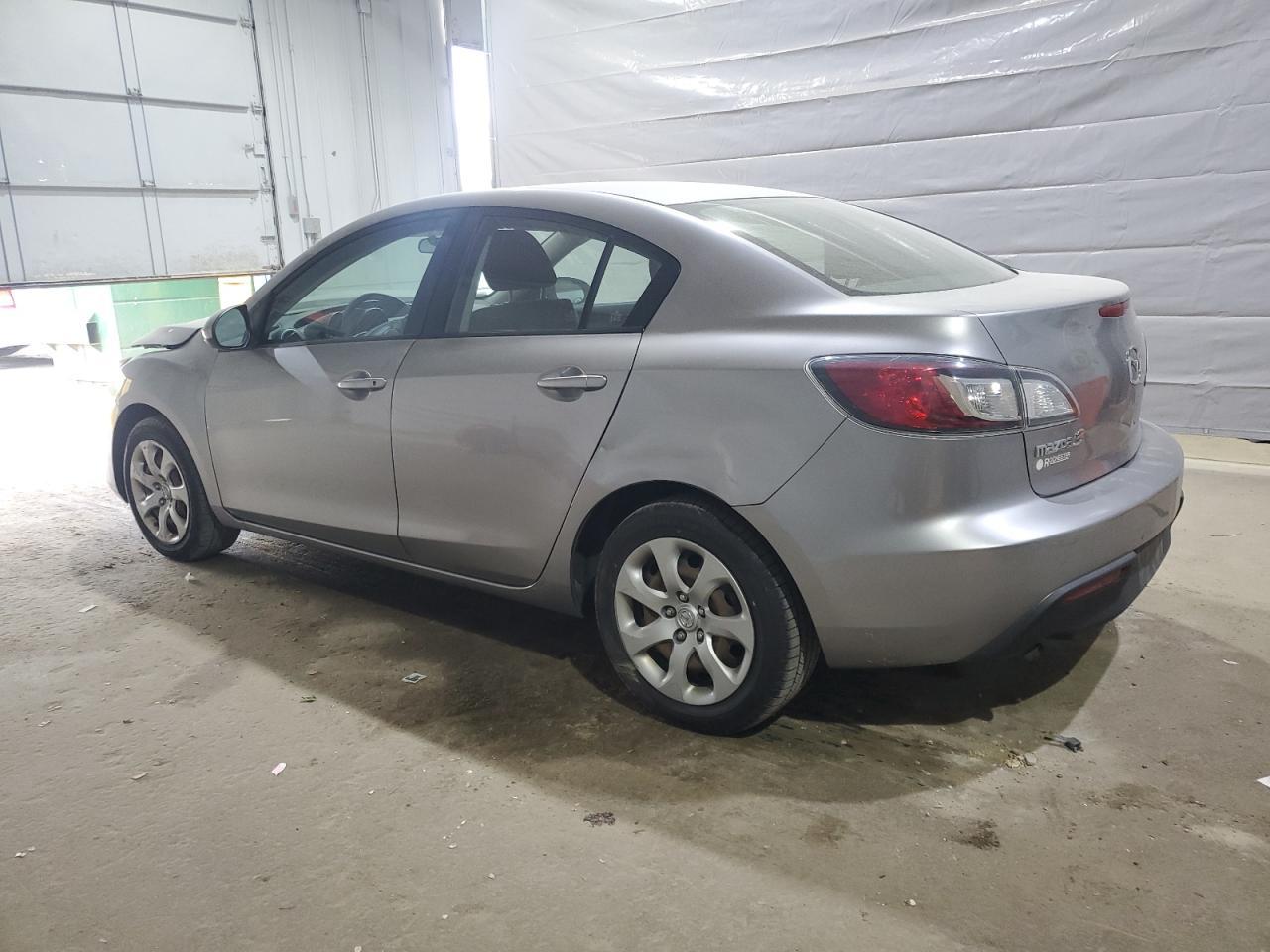 2011 Mazda 3 I - Image 2