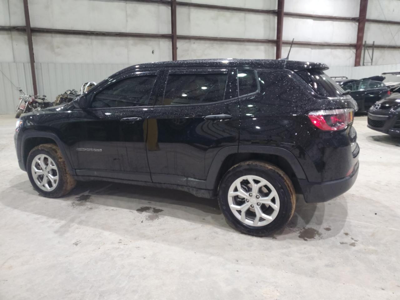 2024 Jeep Compass Sport - Image 2