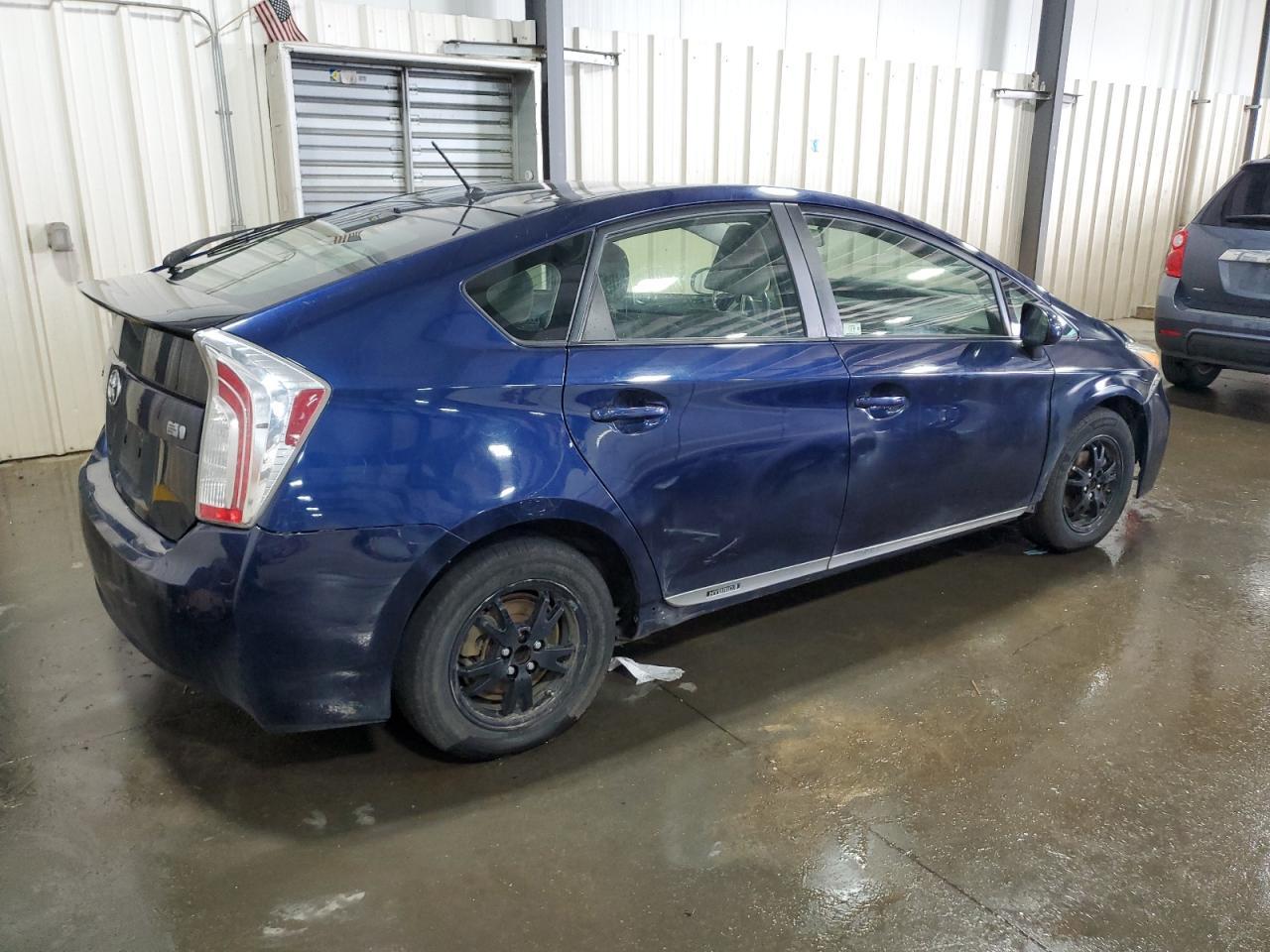 2012 Toyota Prius - Фото 3