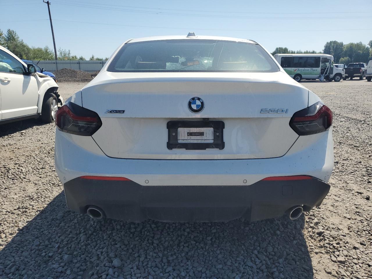 2023 BMW 230Xi - Фото 6