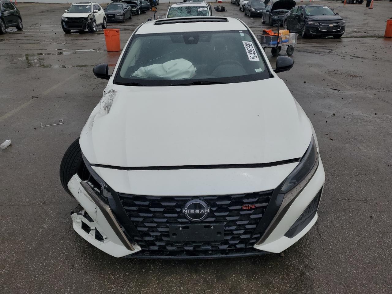 2023 Nissan Altima Sr - Image 5