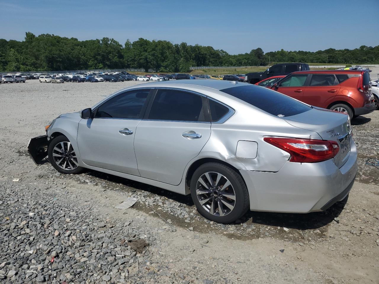 2017 Nissan Altima 2.5 - Image 2