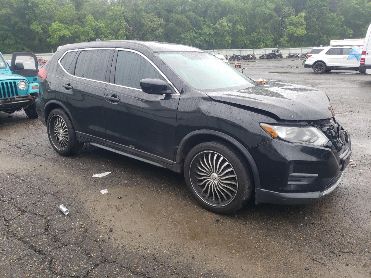2018 Nissan Rogue S - Image 4