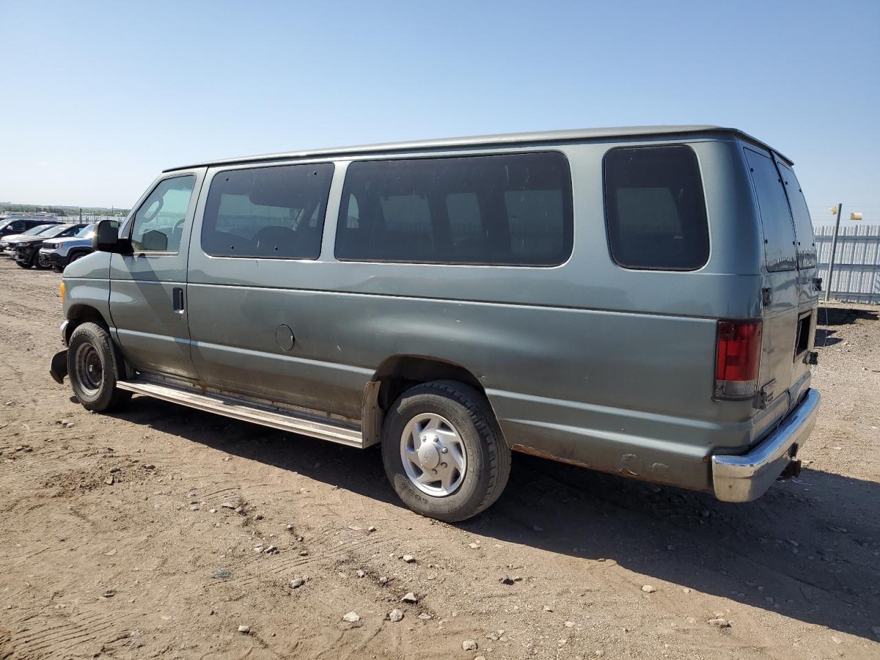 2006 Ford Econoline E350 Super Duty Wagon - Image 2