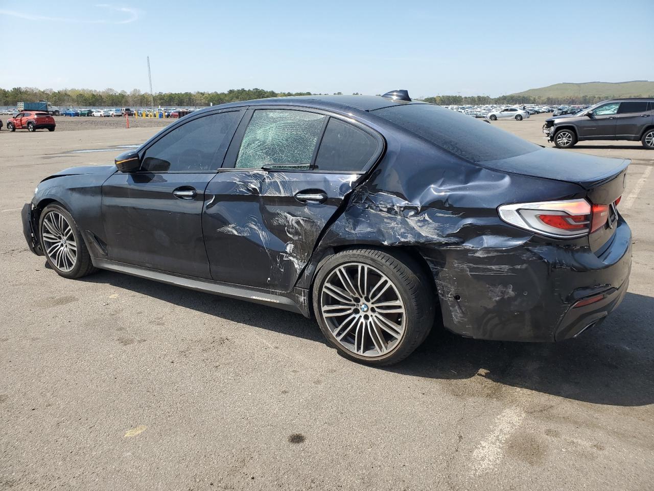 2018 BMW 530 I - Фото 2