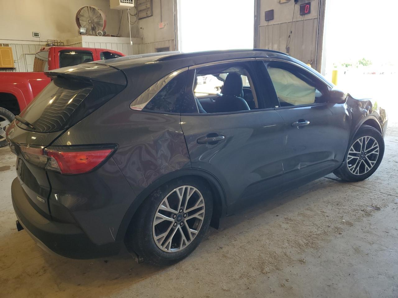 2020 Ford Escape Sel - Фото 3