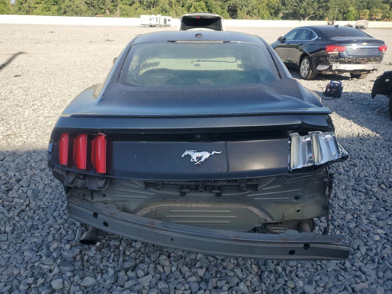 2017 Ford Mustang - Фото 6