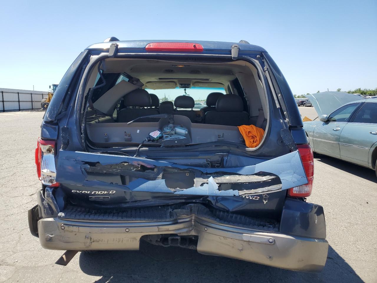 2003 Ford Explorer Eddie Bauer - Image 6