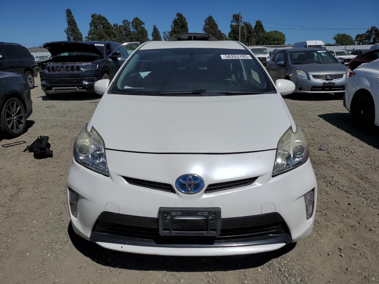 2015 Toyota Prius - Image 5