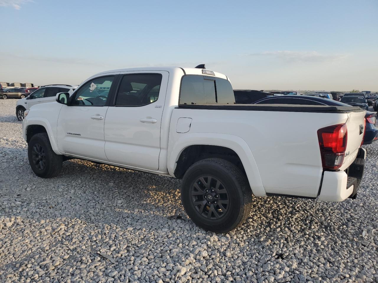 2023 Toyota Tacoma Double Cab - Фото 2