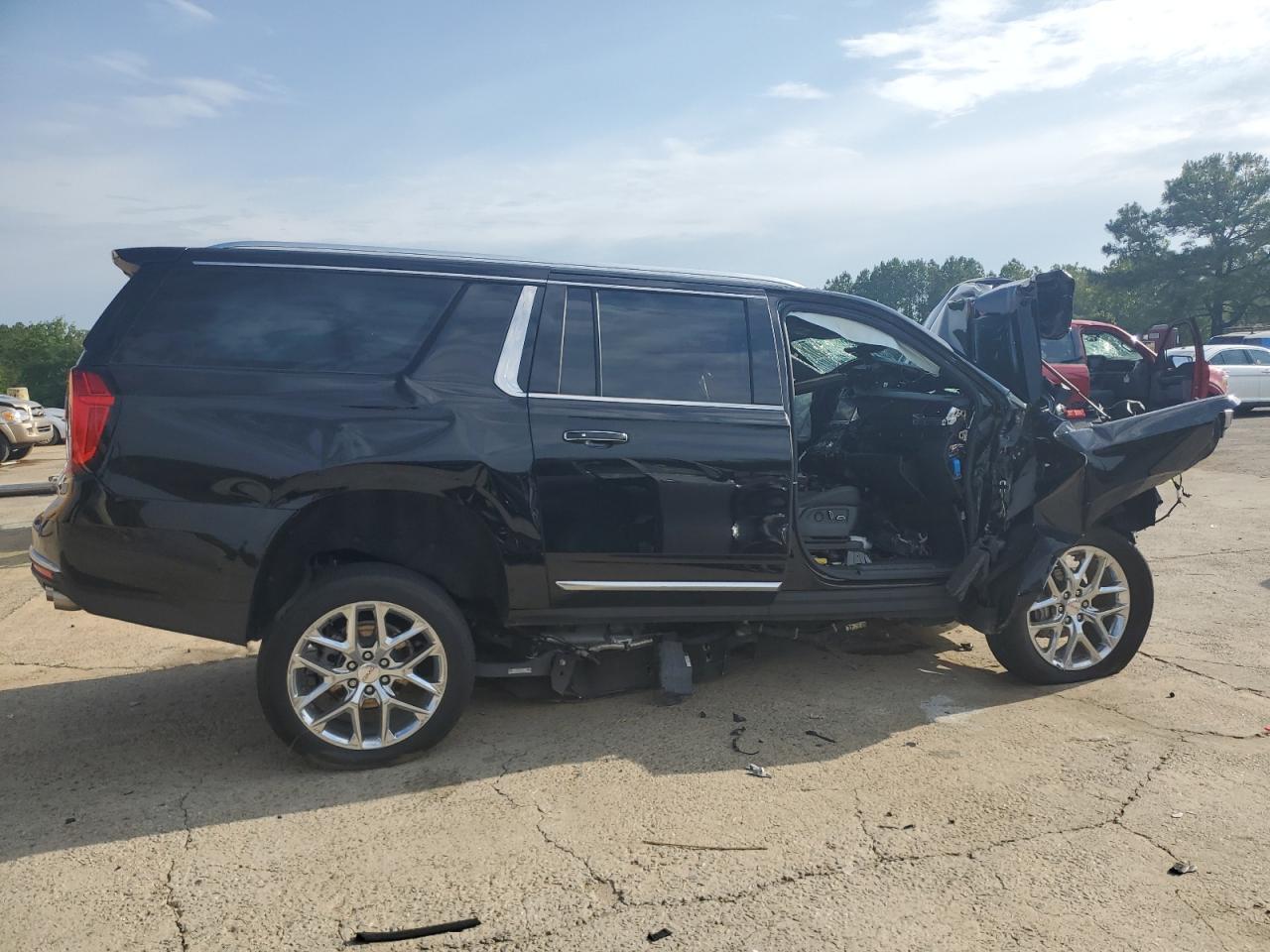 2023 GMC Yukon Xl Denali - Фото 3