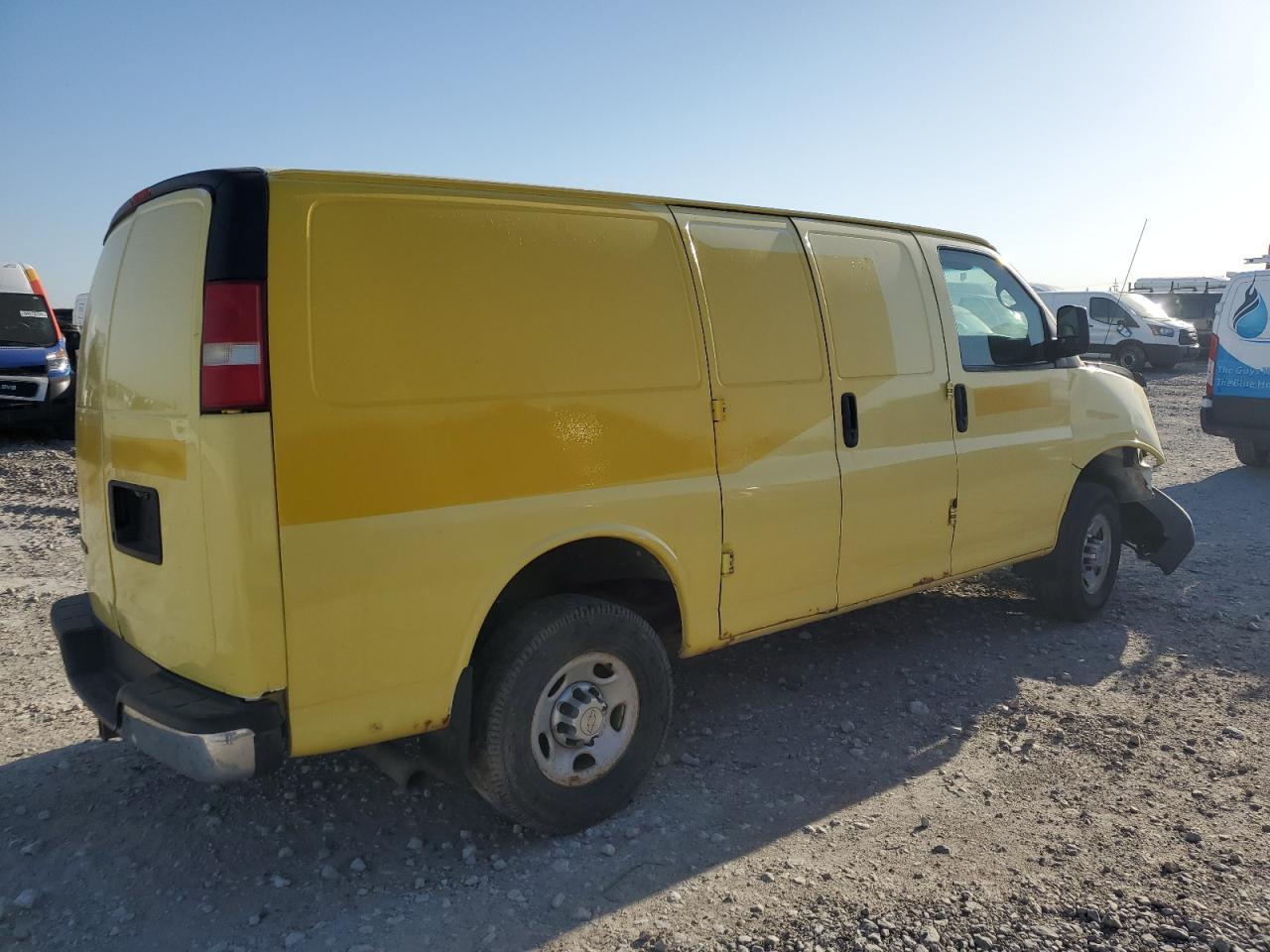2010 Chevrolet Express G2500 - Image 3