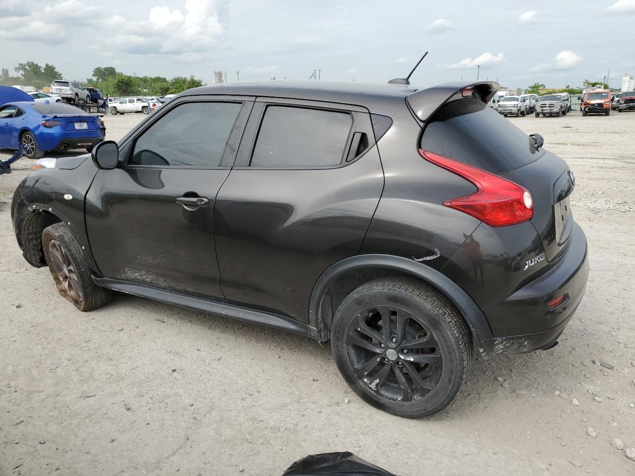 2011 Nissan Juke S - Фото 2
