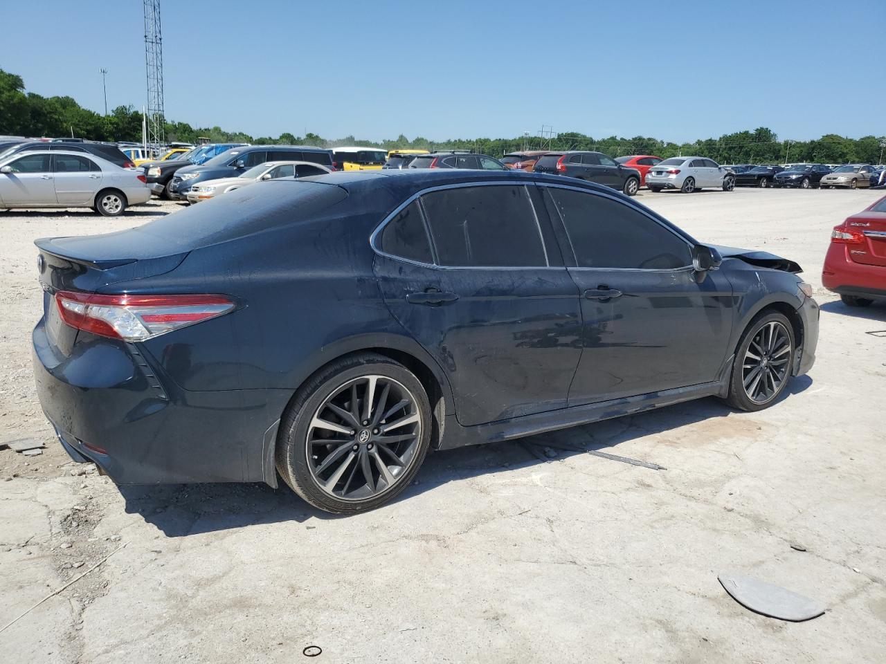 2018 Toyota Camry Xse - Image 3