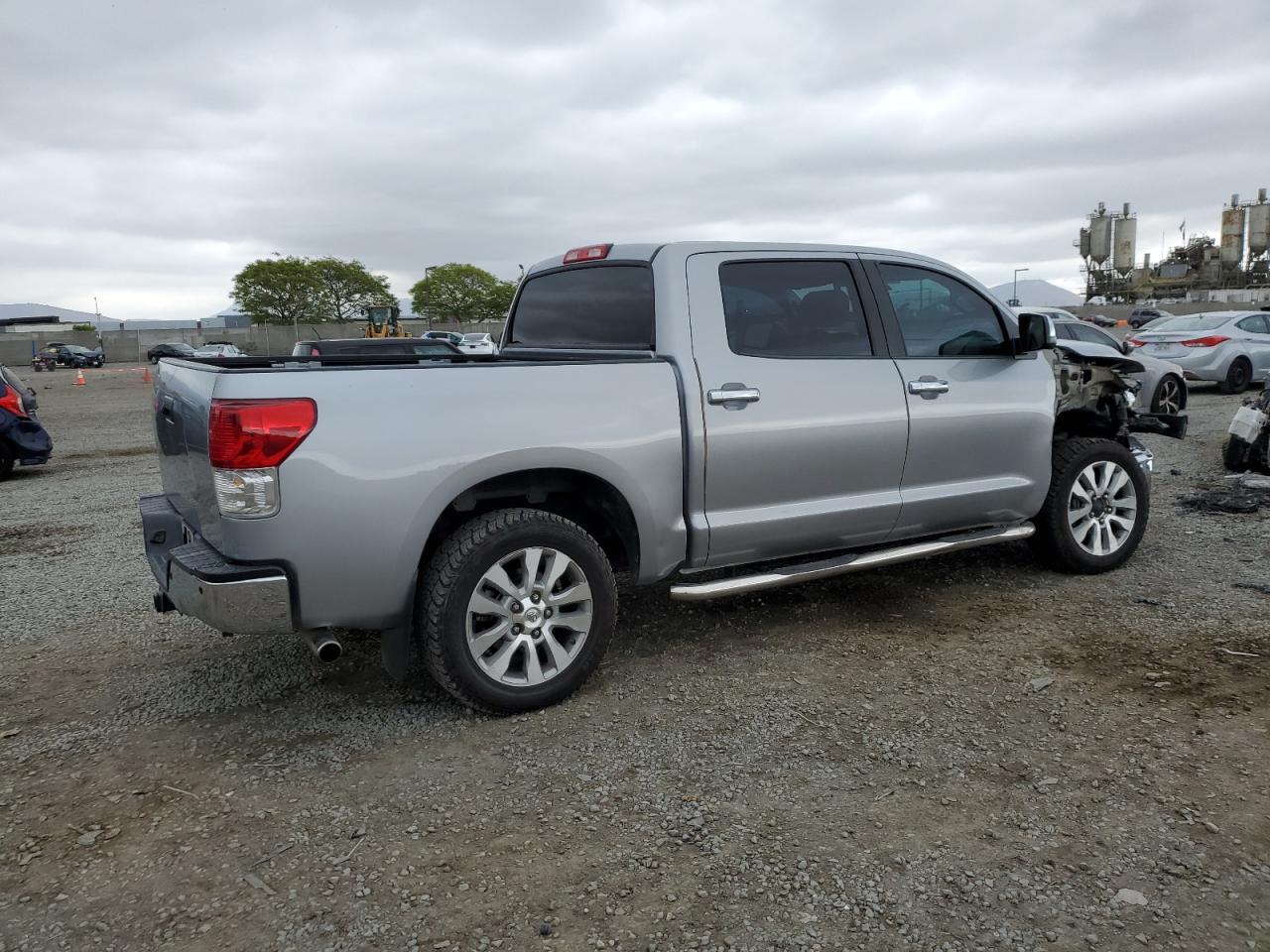 2013 Toyota Tundra Crewmax Limited - Image 3