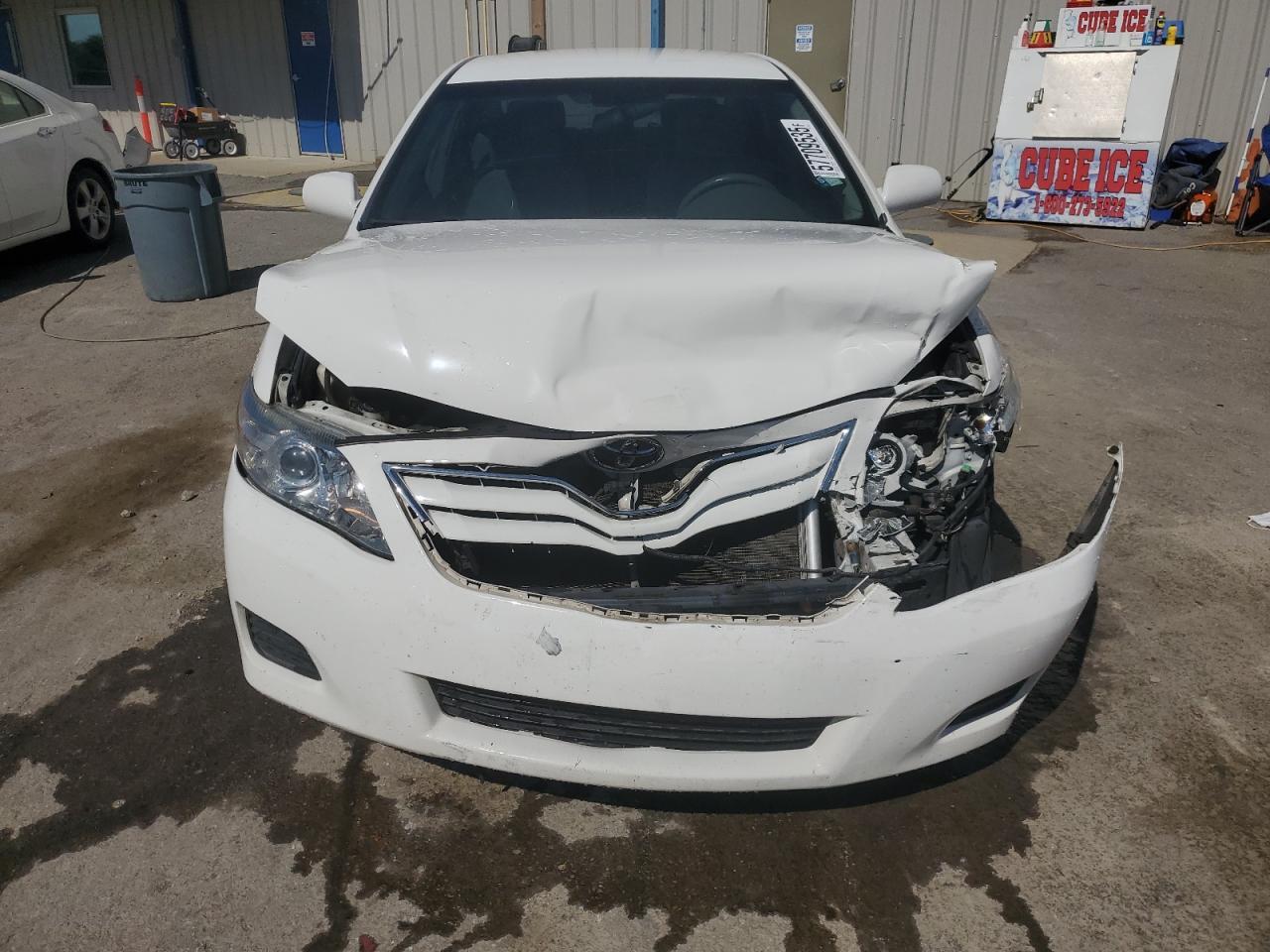2010 Toyota Camry Base - Фото 5