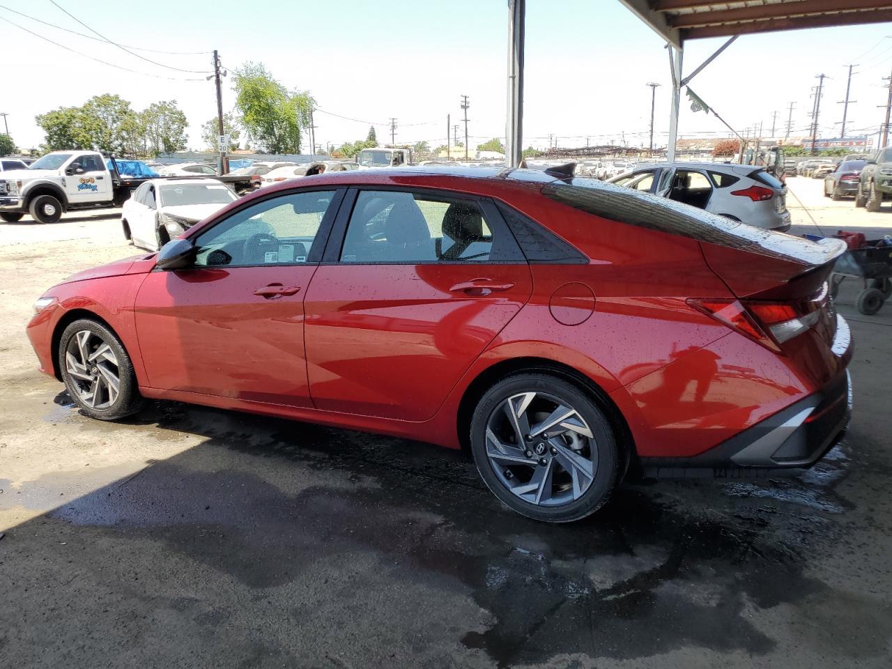 2025 Hyundai Elantra Sel Sport - Фото 2