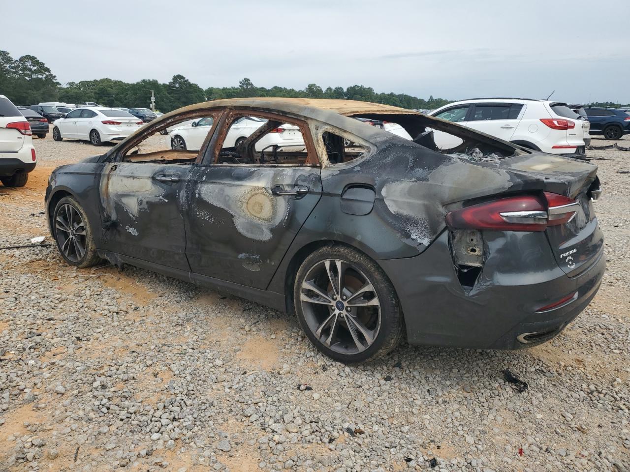 2019 Ford Fusion Titanium - Фото 2