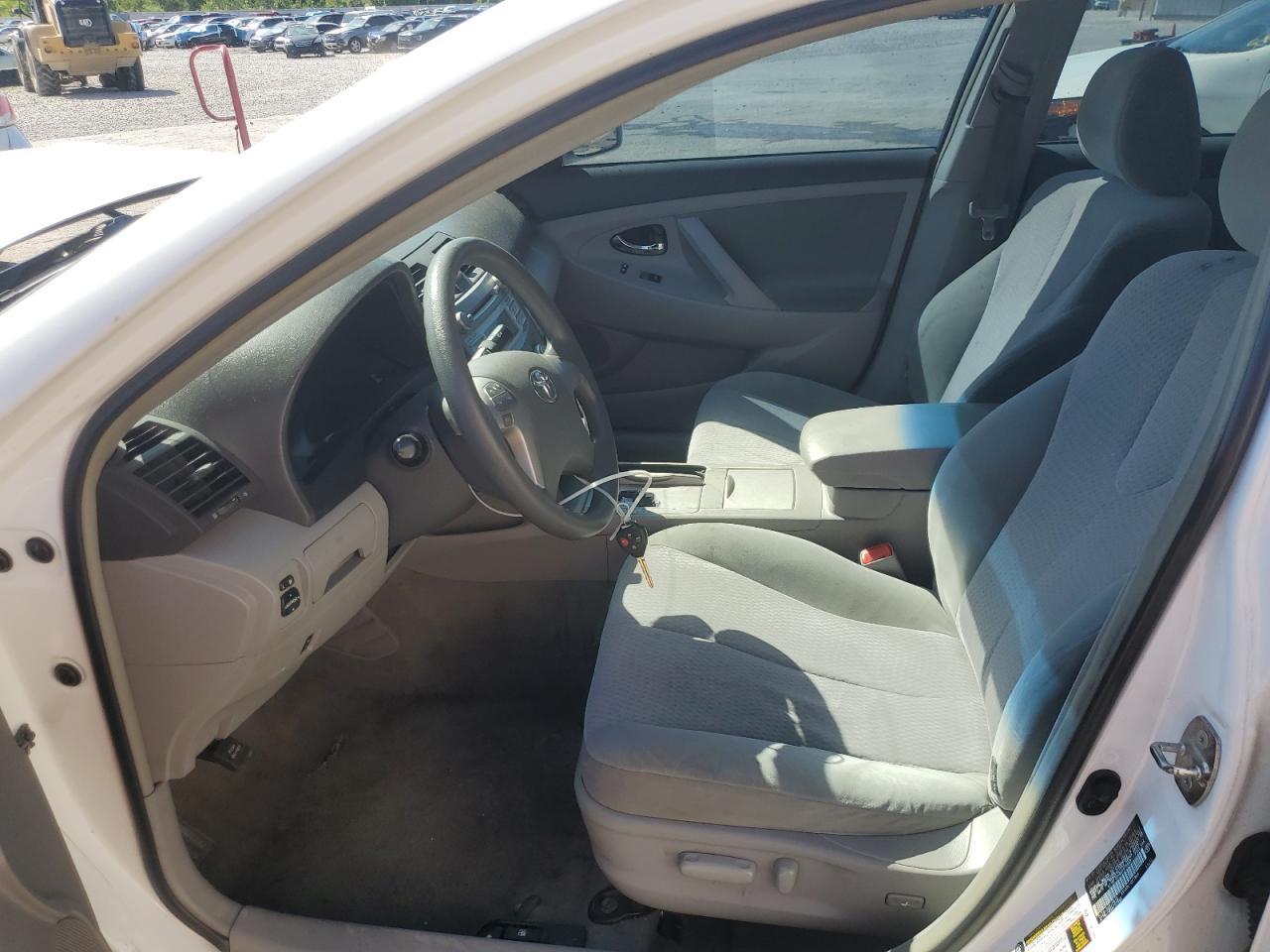 2010 Toyota Camry Base - Фото 7