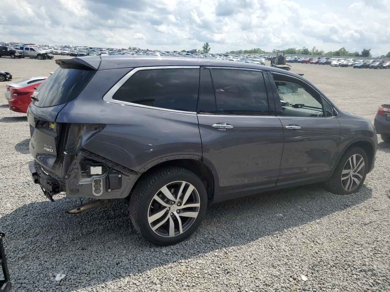 2018 Honda Pilot Elite - Фото 3