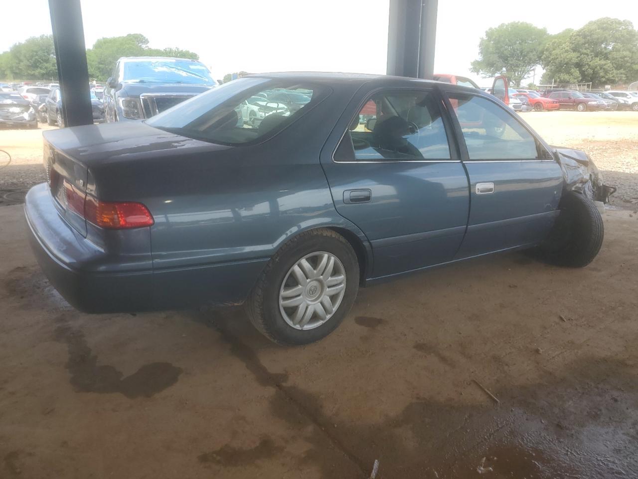 2001 Toyota Camry Ce - Фото 3