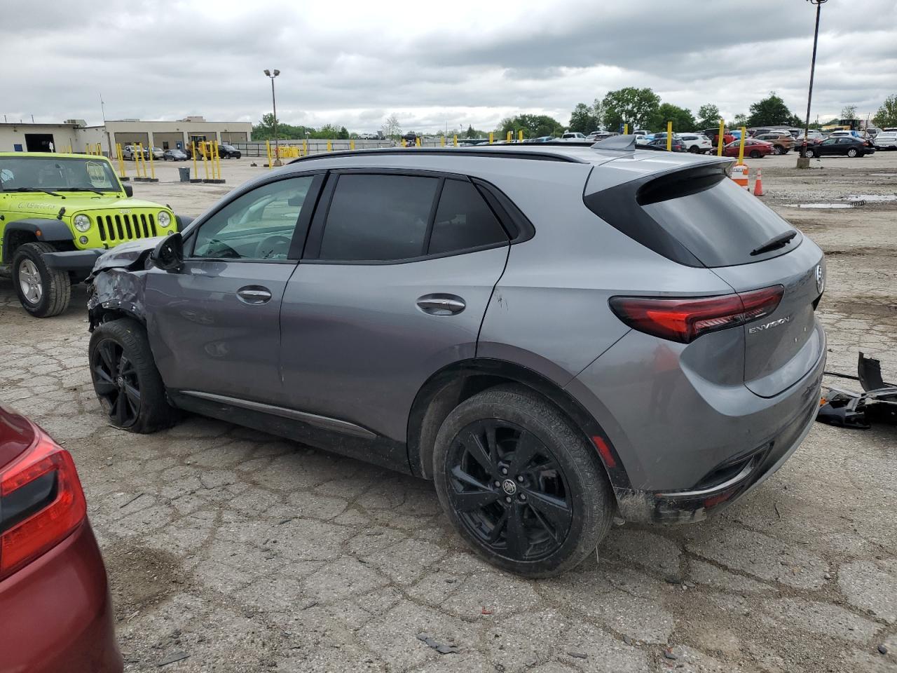 2022 Buick Envision Essence - Фото 2