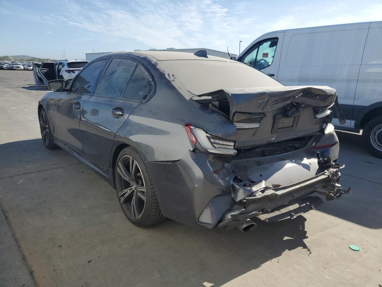 2020 BMW 330I - Фото 2