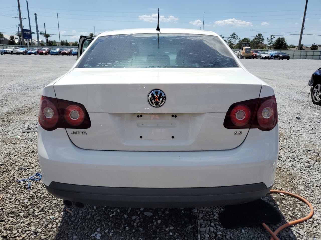 2010 Volkswagen Jetta S - Фото 6