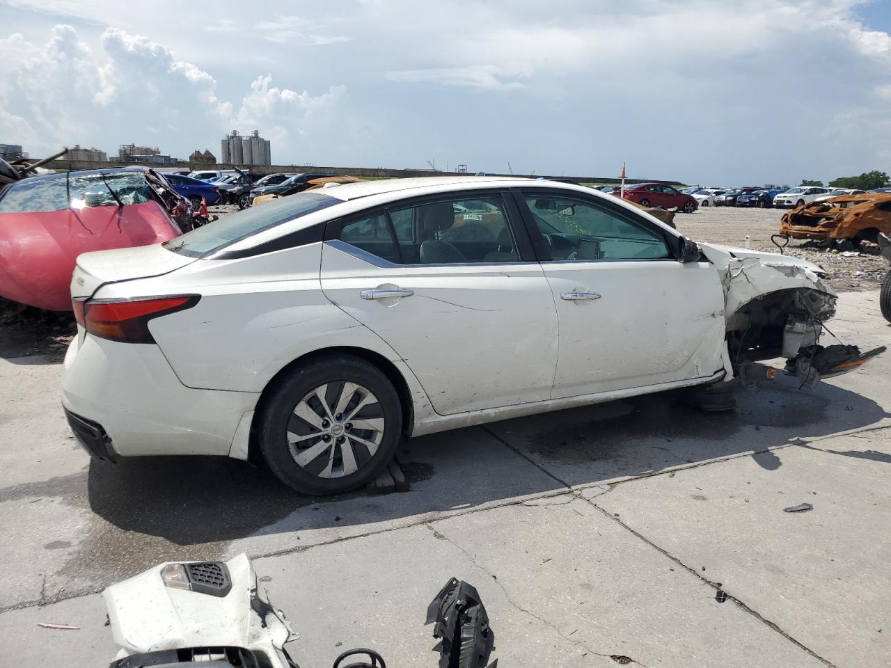 2020 Nissan Altima S - Image 3