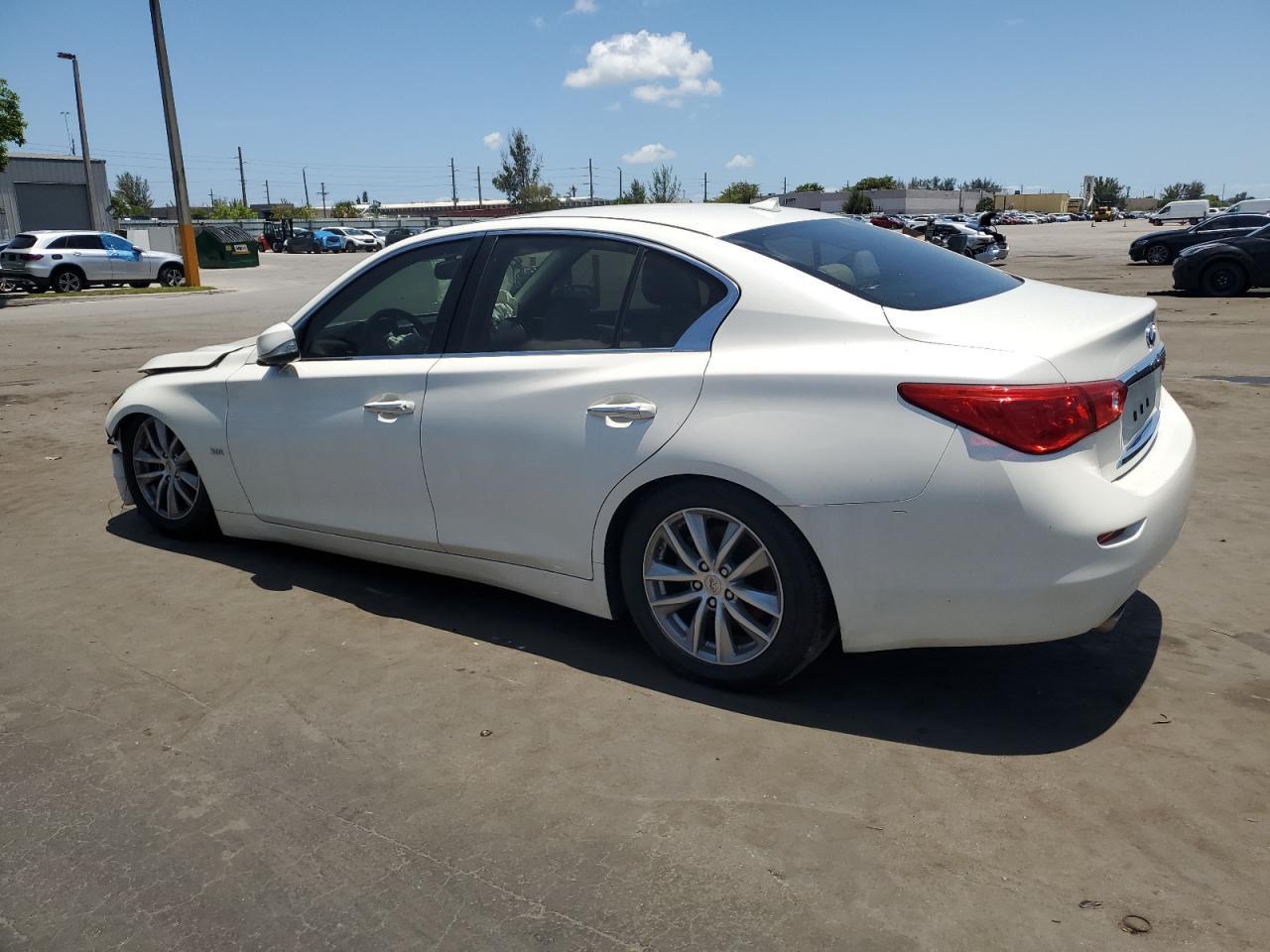2016 Infiniti Q50 Premium - Фото 2