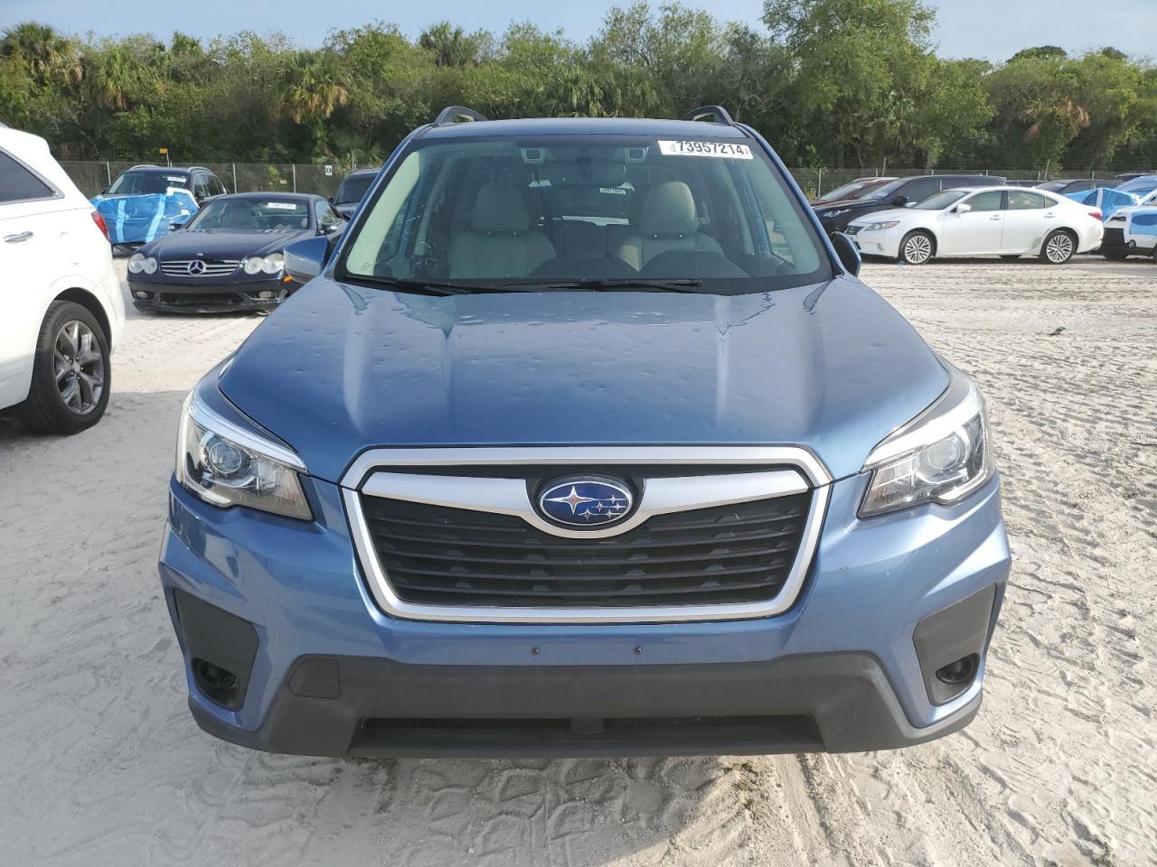 2019 Subaru Forester Premium - Фото 5
