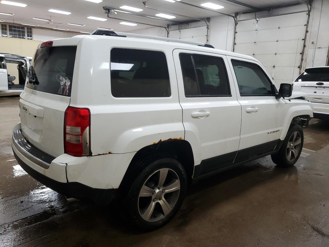 2016 Jeep Patriot - Фото 3