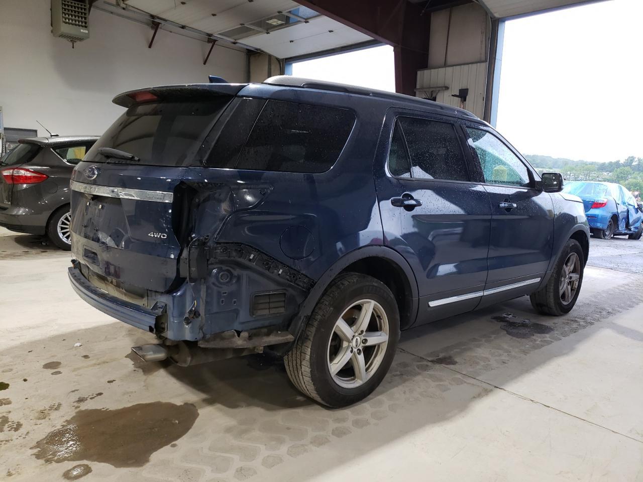 2017 Ford Explorer Xlt - Фото 3