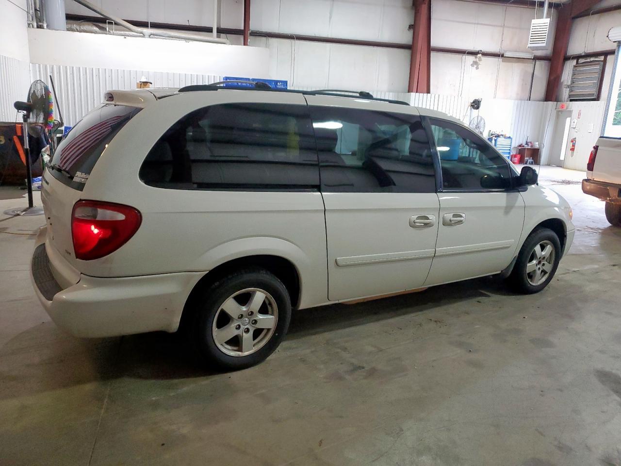 2006 Dodge Grand Caravan Sxt - Фото 3