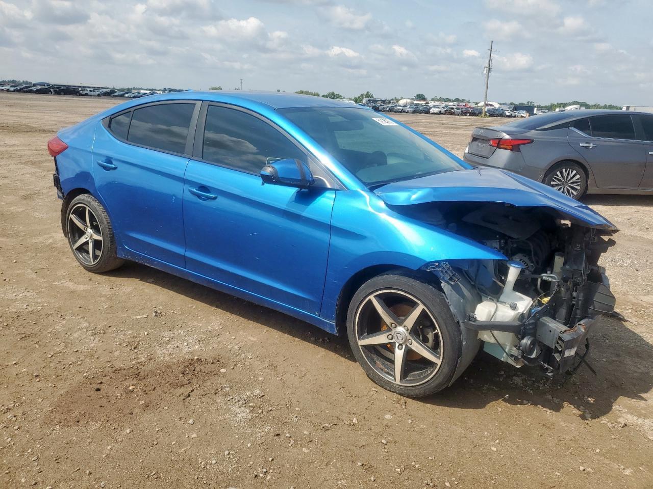 2017 Hyundai Elantra Se - Image 4