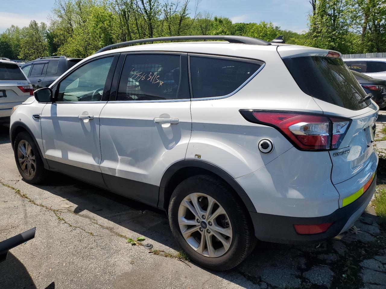 2018 Ford Escape - Фото 2
