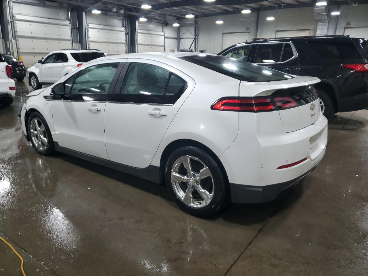 2015 Chevrolet Volt - Фото 2